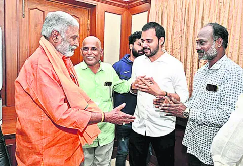 అక్రమ కేసులకు భయ పడొద్దు 