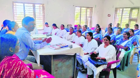 వైద్యసేవల్లో  ఆశాల పాత్ర కీలకం 
