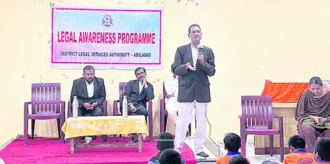 రహదారి భద్రత అందరి బాధ్యత