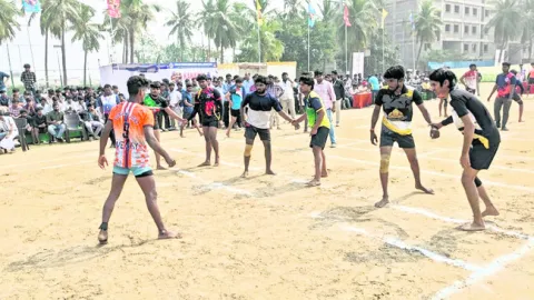 క్రీడలకు ప్రాధాన్యత ఇవ్వాలి 