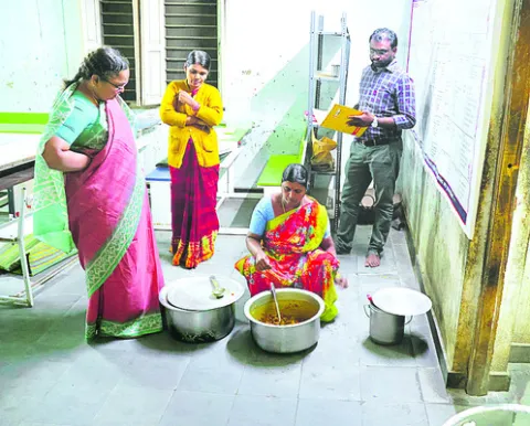 ఇదేం భోజనం..?