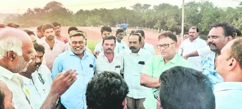 మీది నాది కంఠశోషే.. 