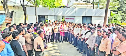 లేబర్‌ కోడ్స్‌ను రద్దు చేయాలి