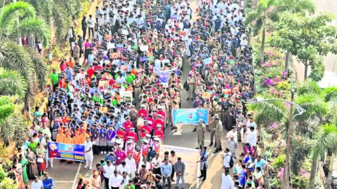 నవభారత దీప్తి.. యువతకు స్ఫూర్తి