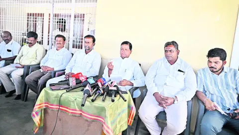 ‘ బీఆర్‌ఎస్‌ నేతల మాటల హాస్యాస్పదం’