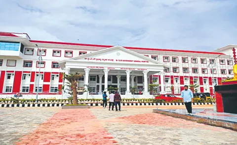 YSRCP filed pil in High Court for Cancel privatization of govt medical colleges