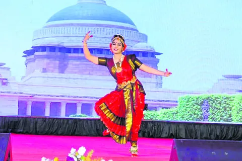 రాష్ట్రపతి భవన్‌లో నృత్య ప్రదర్శనకు ఎంపిక