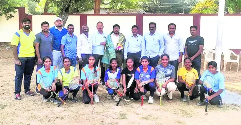 రాష్ట్రస్థాయిలో రాణించాలి
