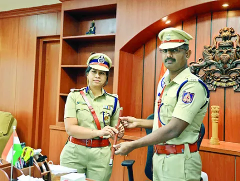 జిల్లా ఎస్పీగా సుమన బాధ్యతల స్వీకారం 