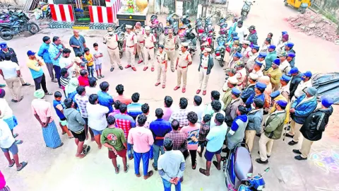 గూడూరులో కార్డన్‌ సెర్చ్‌ 