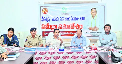 ఆదివాసీ సంప్రదాయాలకు అద్దం పట్టాలి 