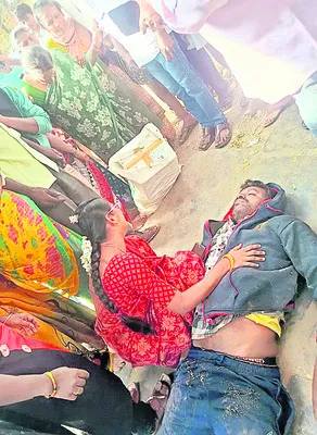 ఆర్టీసీ డ్రైవర్‌ నిర్లక్ష్యం.. యువకుడి మృతి 