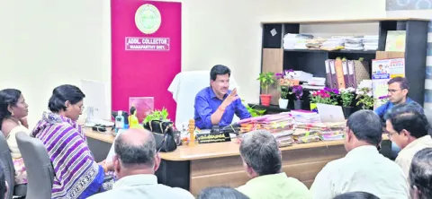 సీఎంఆర్‌ అప్పగింతలో నిర్లక్ష్యం తగదు 