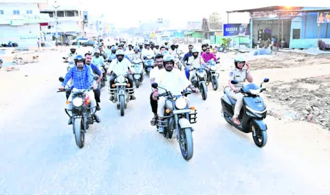 జిల్లాను ప్రథమ స్థానంలో నిలుపుదాం 