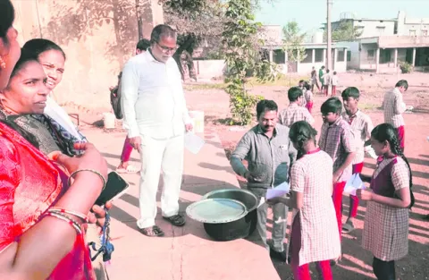 అల్పాహారం 19 రోజులే