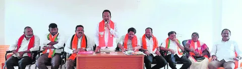 ఆసిఫాబాద్‌లో కాషాయజెండా ఎగురవేయాలి