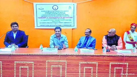 రేపు టెక్కలిలో ‘రెవెన్యూ క్లినిక్‌’ 
