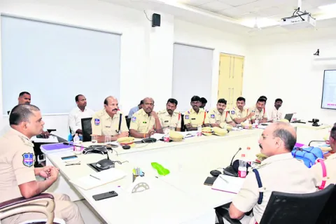 శాంతిభద్రతలకు విఘాతం కలిగిస్తే చర్యలు 