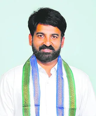 చంద్రబాబువి నీచ రాజకీయాలు  
