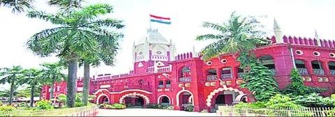 పంచాయతీ సభ్యత్వానికి ఇద్దరు బిడ్డల సంతానం ముద్దు: హైకోర