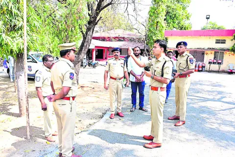 ఎన్నికల నియమాలు పాటించాలి