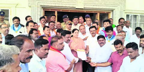 మాంసం విక్రయాల నిషేధానికి వినతి 