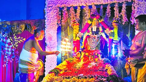 నయన మనోహరంగా శ్రీవారి పుష్పయాగం 