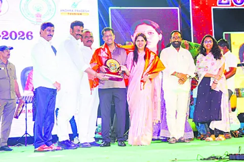 ముగిసిన కొండవీడు ఉత్సవాలు 