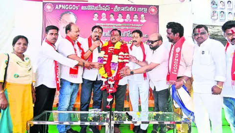 ఎన్‌జీజీఓ రాష్ట్ర ఉపాధ్యక్షుడికి ఘన స్వాగతం 