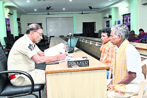 ఎస్పీ గ్రీవెన్స్‌కు 53 వినతులు 