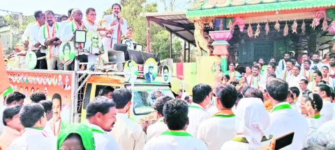 రెడ్యా పాలనంతా అవినీతిమయమే..