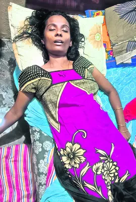 భర్త వేధింపులు తాళలేక వివాహిత ఆత్మహత్య 