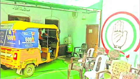 కాంగ్రెస్‌ అభ్యర్థి ఇంట్లో   మద్యం నిల్వలు