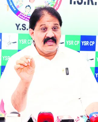 చంద్రబాబు ఇప్పటికై నా క్షమాపణ చెప్పాలి