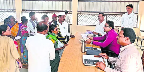 ప్రజావాణి దరఖాస్తులు పరిష్కరించాలి