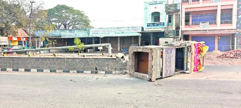 పెట్రోల్‌ బంక్‌ సిబ్బందిపై దాడి