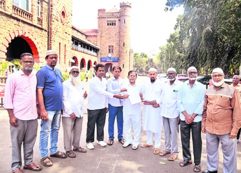 వక్ఫ్‌ భూముల సేకరణను నిలిపివేయాలి