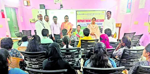 పట్టుబడిన వాహనాలు తీసుకెళ్లండి: సీపీ