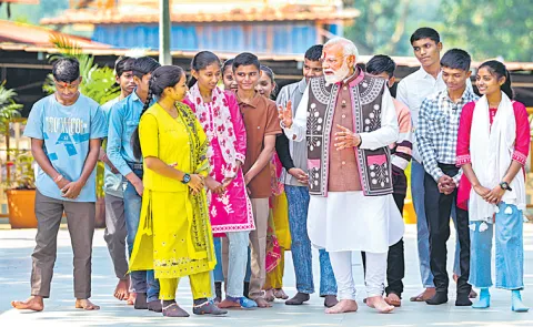 PM Narendra Modi Interacts With Students, Advises Responsible AI Usage