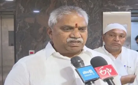 YSRCP Leader Malladi Vishnu Condemns Lathi Charge at Srisailam