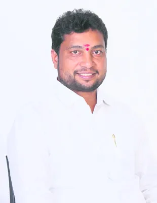 చంద్రబాబు క్షమాపణ చెప్పాలి 