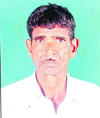 ఎనిమిది క్వింటాళ్ల మిర్చి చోరీ
