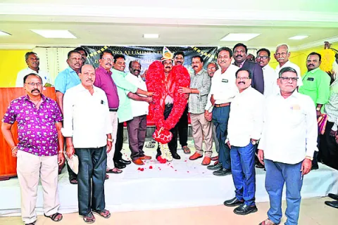 విద్యతోనే అసమానతలు దూరం 