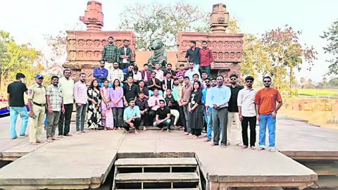 ‘రామప్ప శిల్పకళ బాగుంది’
