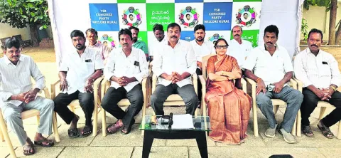 శ్రీవారి ప్రసాదంపై రాజకీయం దుర్మార్గం