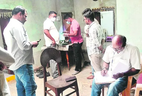 గంగ్వార్‌లో నాలుగిళ్లలో చోరీ 