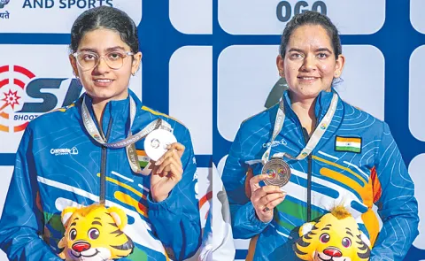 Akriti Dahiya wins silver Anjum Moudgil wins bronze at Asian Shooting Championship