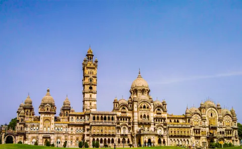 World Largest Private Residence Laxmi Vilas Palace Bigger Than Buckingham Palace