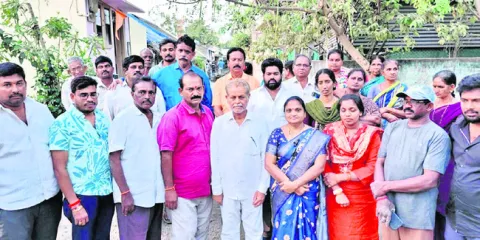 ఆకివీడు చైర్‌పర్సన్‌కు అవమానం 