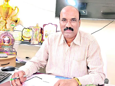 పట్టు వస్త్రాల సమర్పణ 
